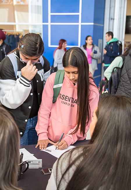 student signing up