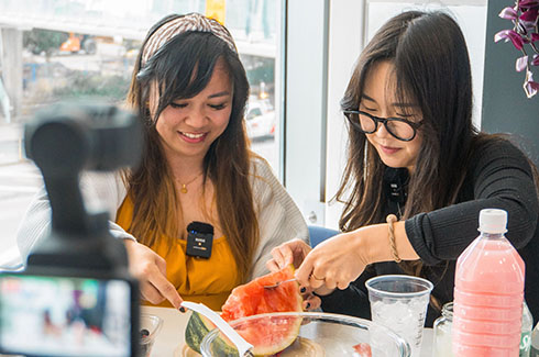 two students making hwachae