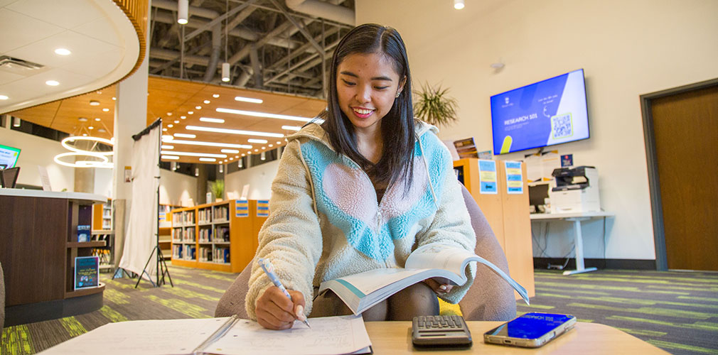 Angel in the library