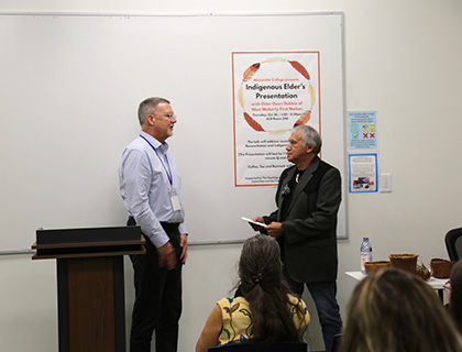 Dean Dokkie presenting